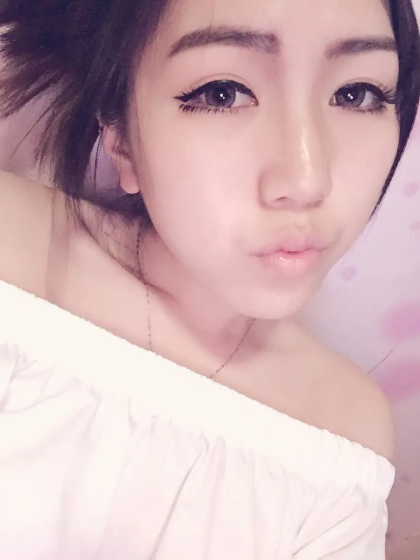哇咔咔Laura的主播照片