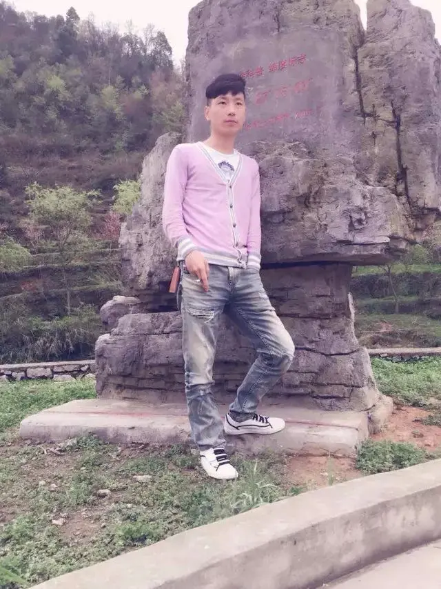 (^^)阿勇的主播照片