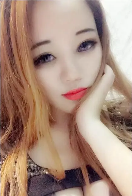感冒停播一天的主播照片