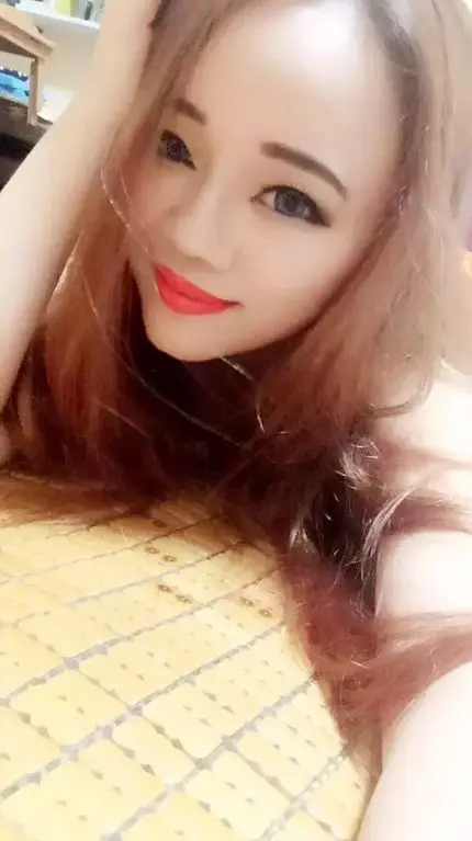 感冒停播一天的主播照片
