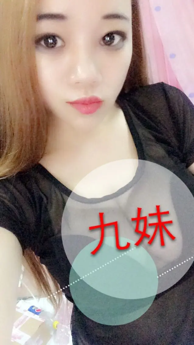 感冒停播一天的主播照片