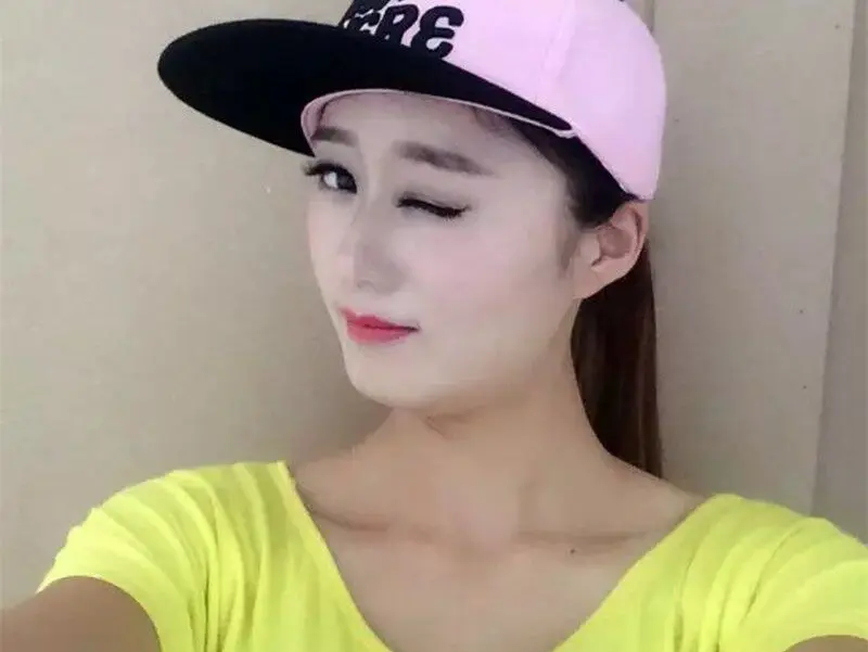 静静菇凉~的主播海报
