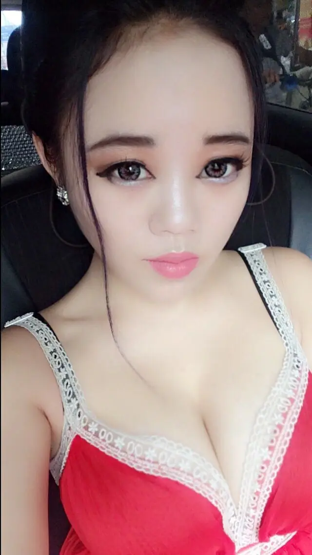 感冒停播一天的主播照片
