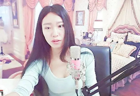 草原美人鱼的主播照片