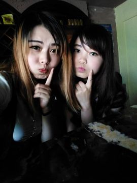 思密达，小酒窝主播照片