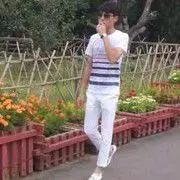 海豚团♫╭♥吻我