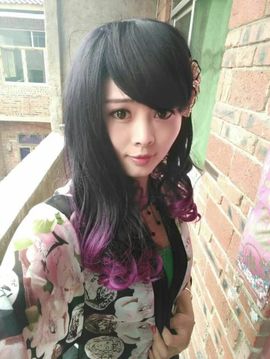 思密达，小酒窝主播照片
