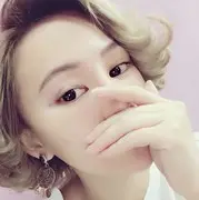 歌手恩娇