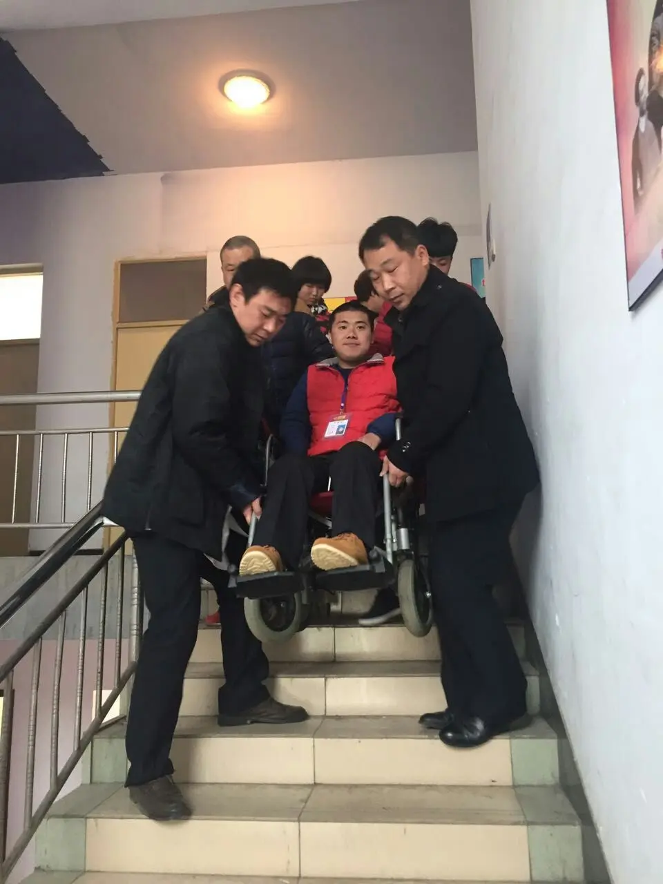 娱家正能量歌手子康的主播照片