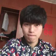 莫星。