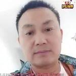 理疗师玩翡翠缅甸特产