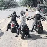 哈雷小帅哥