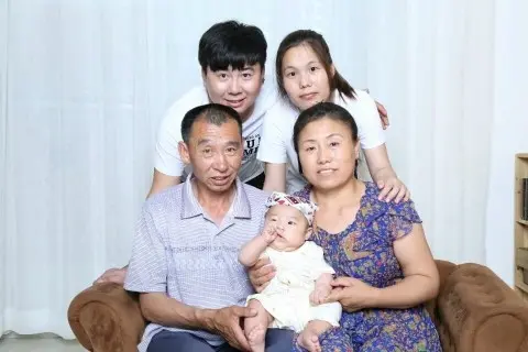 开心乾坤的主播照片