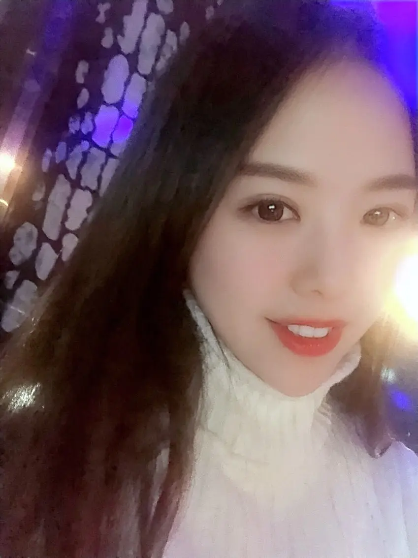 点可爱走了哦的主播照片