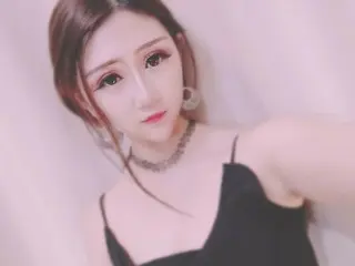 越，界，的主播照片