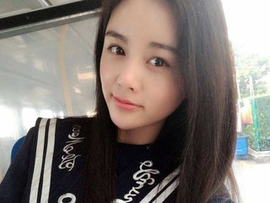 @胡子主播照片