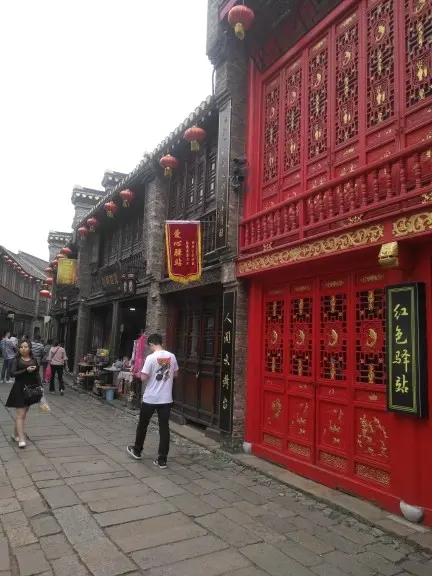 红豆大哥哥的主播照片