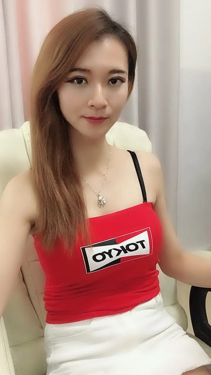 祺宝77的主播照片