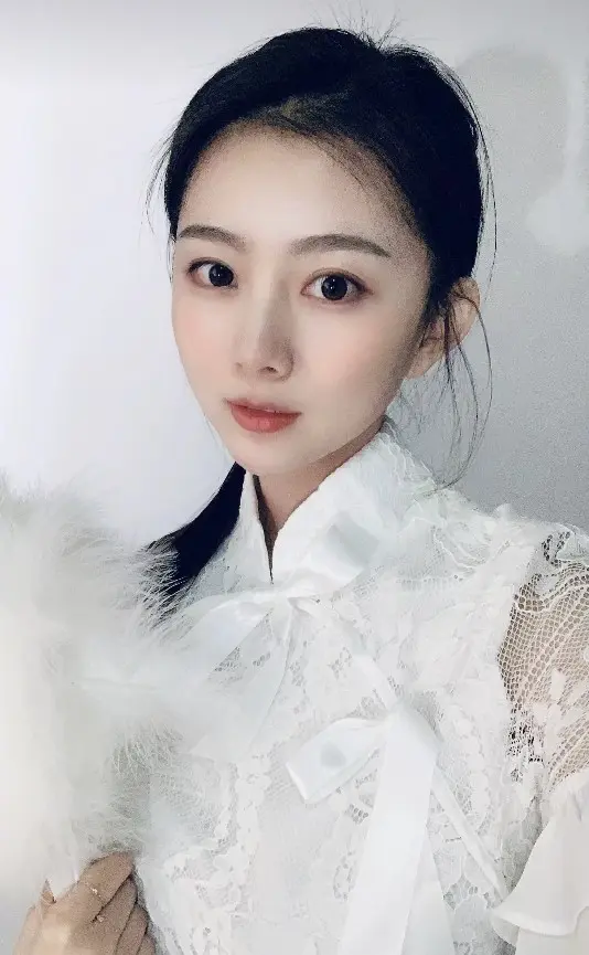可耐滴小杠精的主播照片