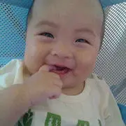 妞，哥给你笑一个！