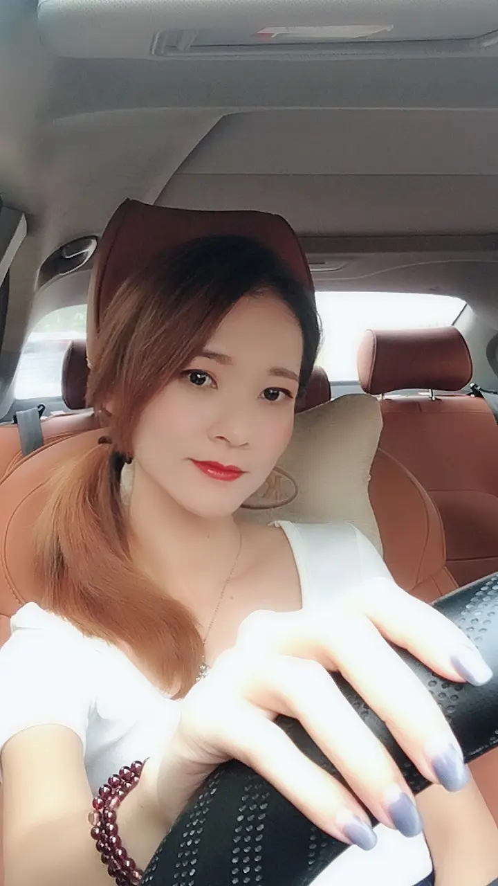 祺宝77的主播照片