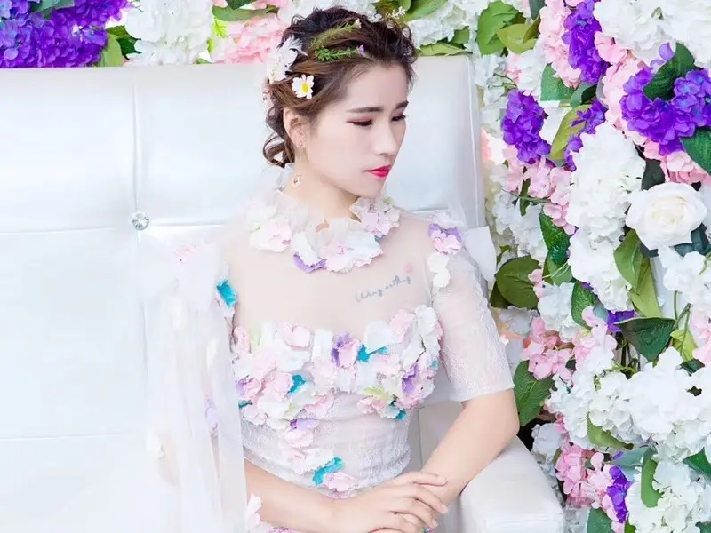 赵小欠。。。的主播海报