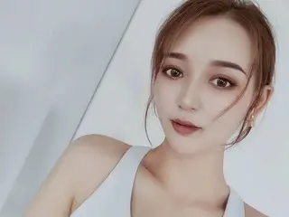 华文春的主播照片