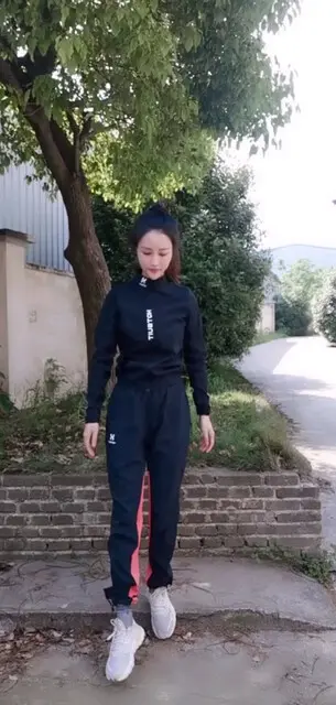 素颜哦