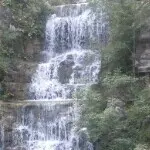 山前有水