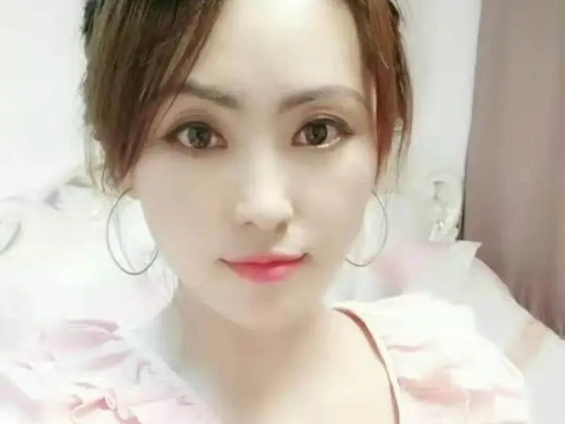L♥ve﹀挚爱的主播海报