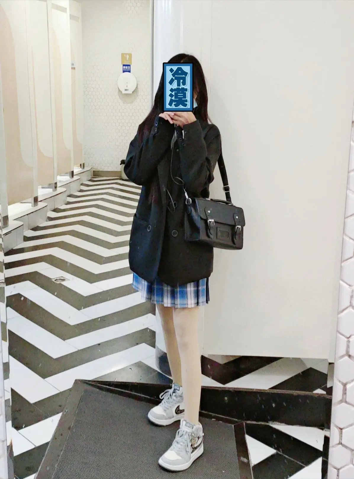 婷妹暂休的主播照片