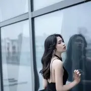 丽娅在等～