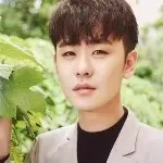 我是谁，，。。。