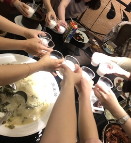 🌻小七（安静唱歌）的图片