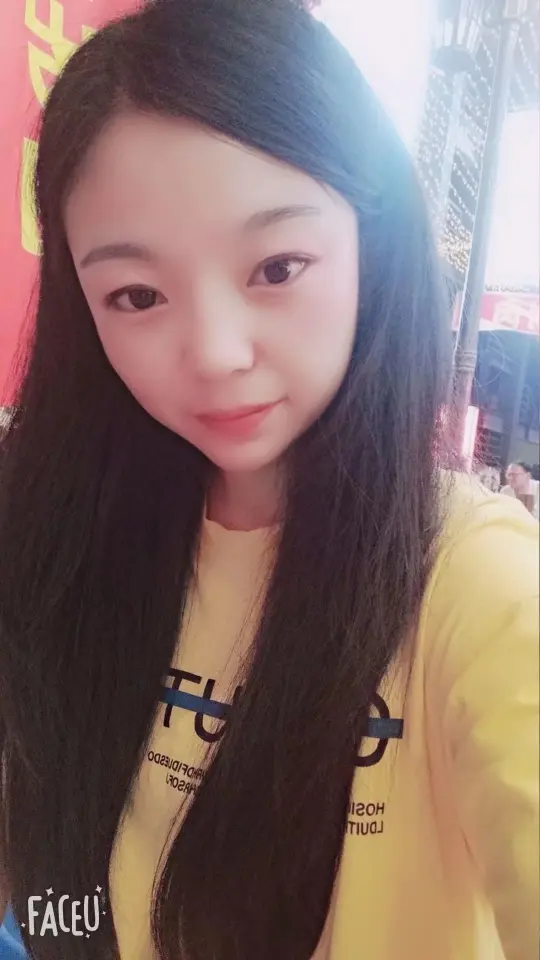 ゞ╃专属燕子独大叔づ的主播照片