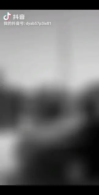 八月