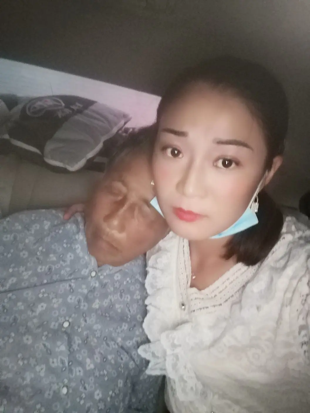自信的小姐姐🤗🤗的主播照片