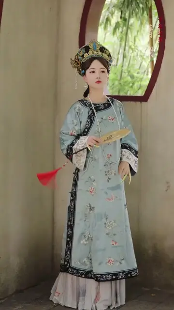 /窃笑