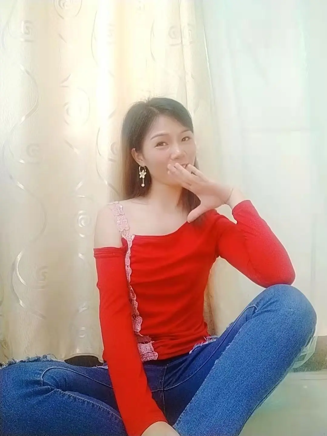 现实✔差距的主播照片