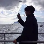 白色衬衫-