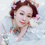 “李啦啦”