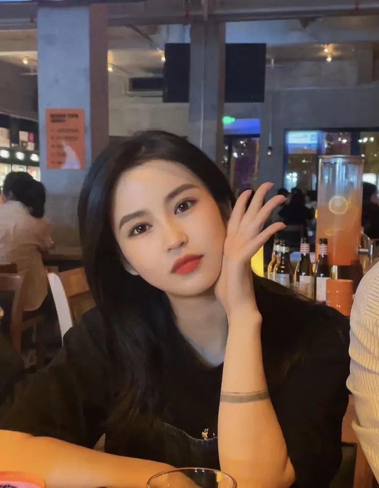小乔乔乔乔乔的主播照片