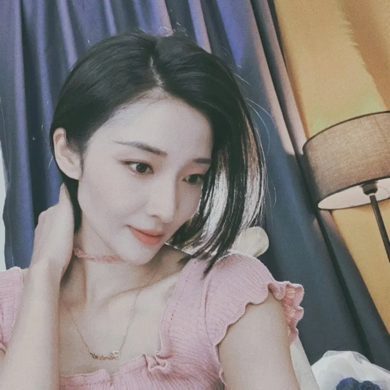 v艾丽的主播海报