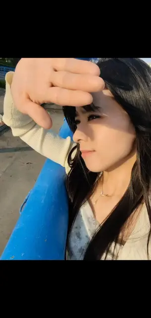 给你们分享下美女与风