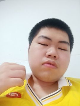 丁瀚霖磐繁鳘的图片