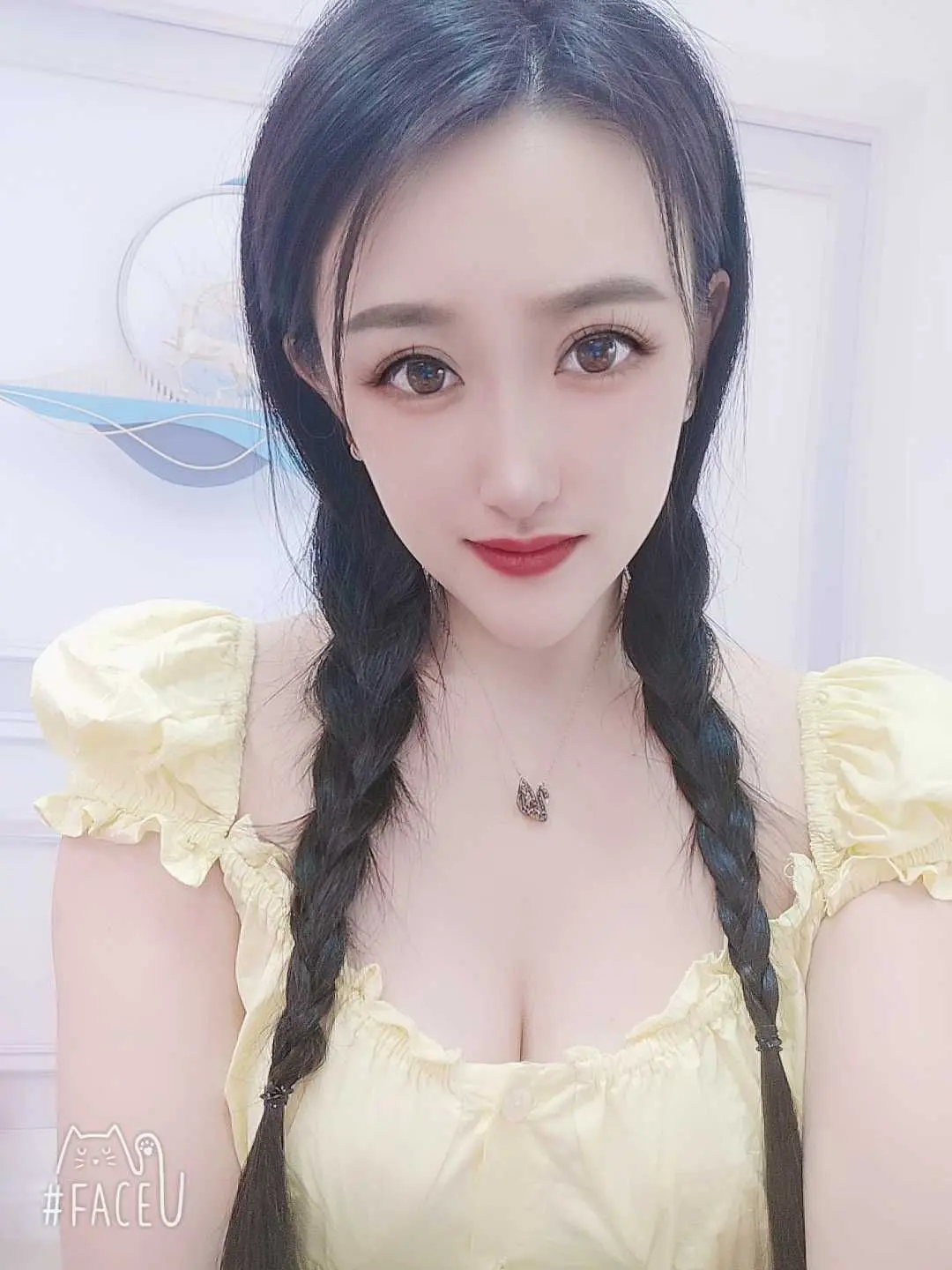 新人瑾禾走心唱歌的主播照片
