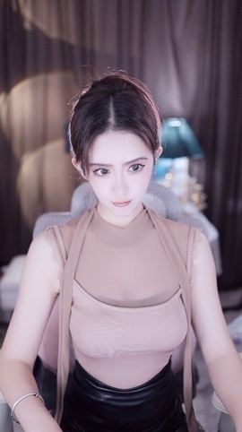 谁家热舞小乖乖吖主播照片