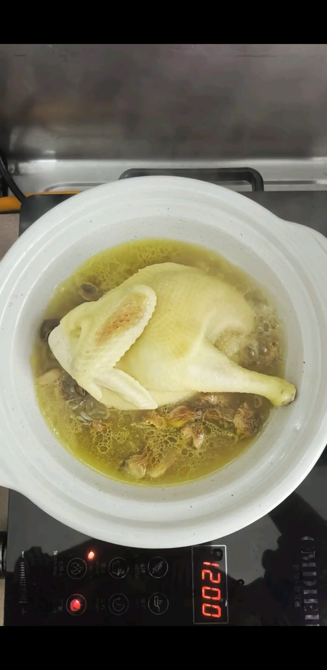 小鸡炖蘑菇！