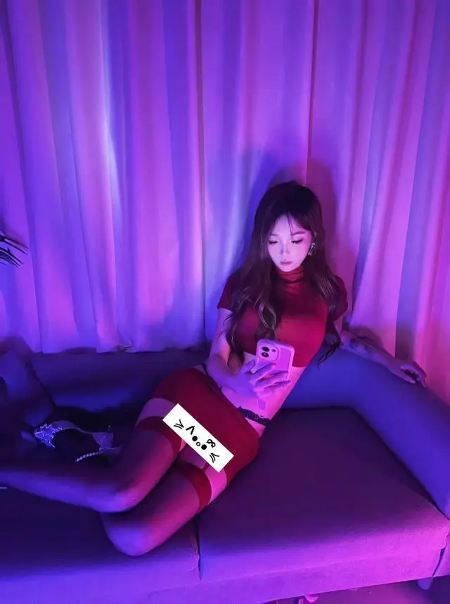 小莱跪求千元榜主播图片