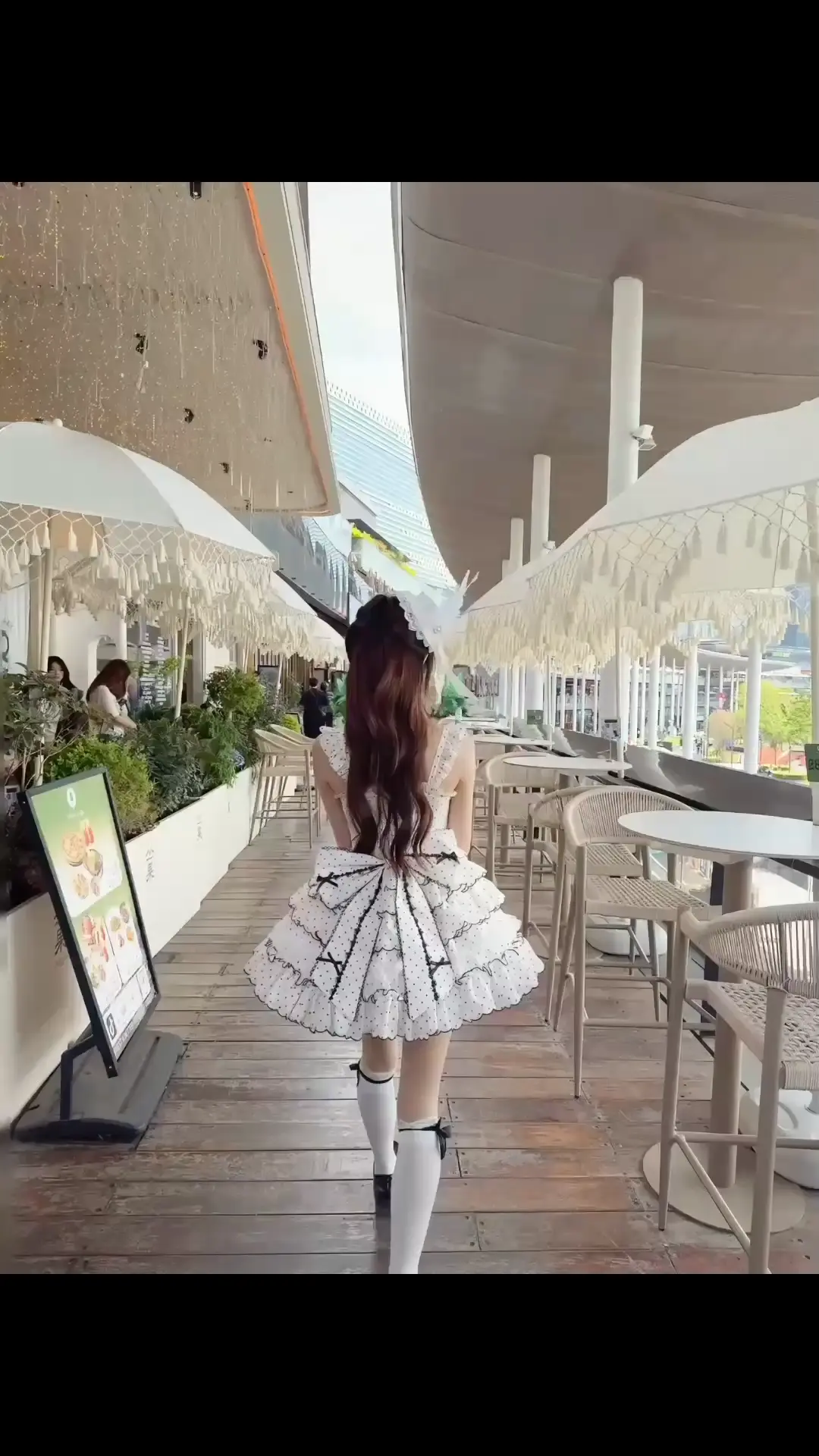 /媚眼